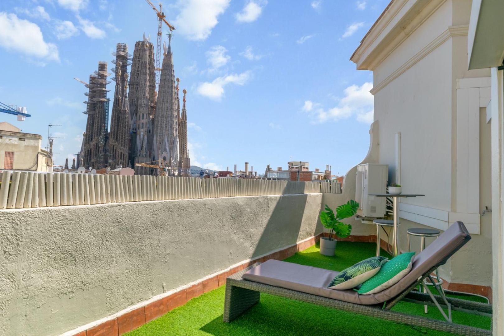 Suite Home Sagrada Familia Барселона Экстерьер фото